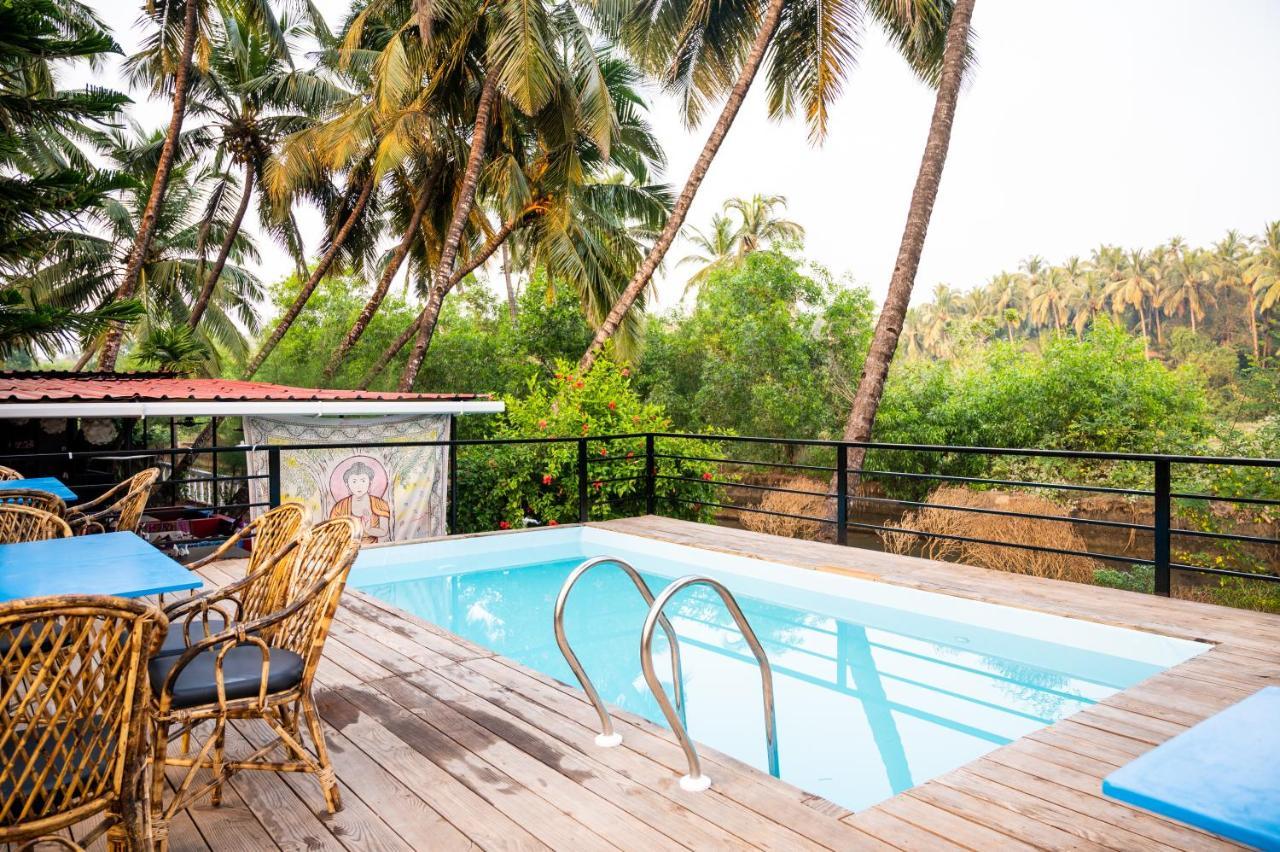 Royal Orbit Resort Agonda Exteriör bild