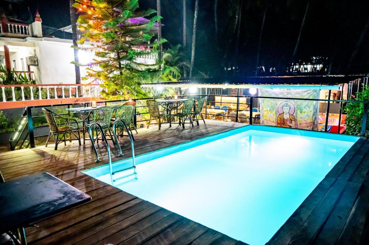 Royal Orbit Resort Agonda Exteriör bild