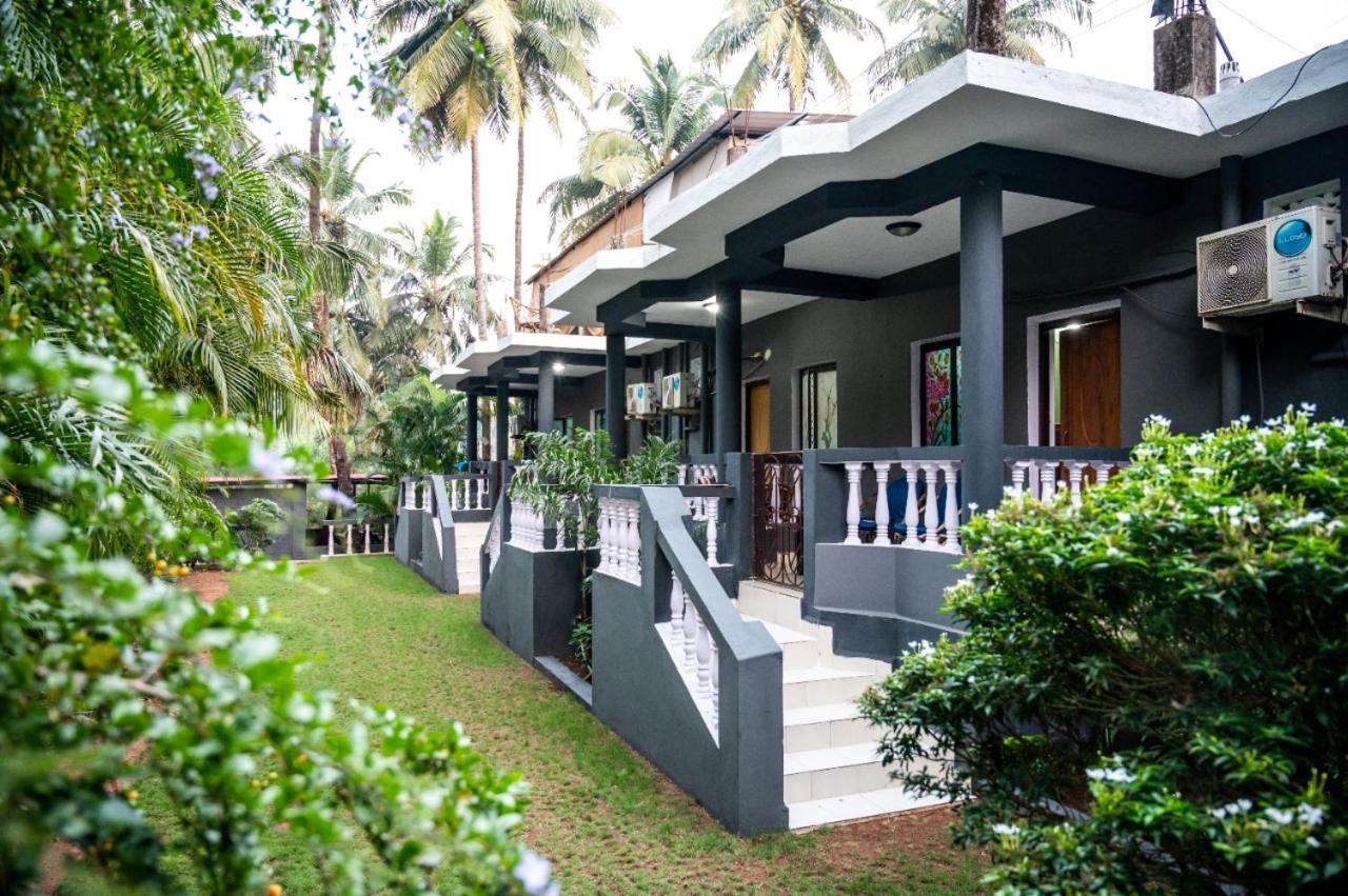 Royal Orbit Resort Agonda Exteriör bild