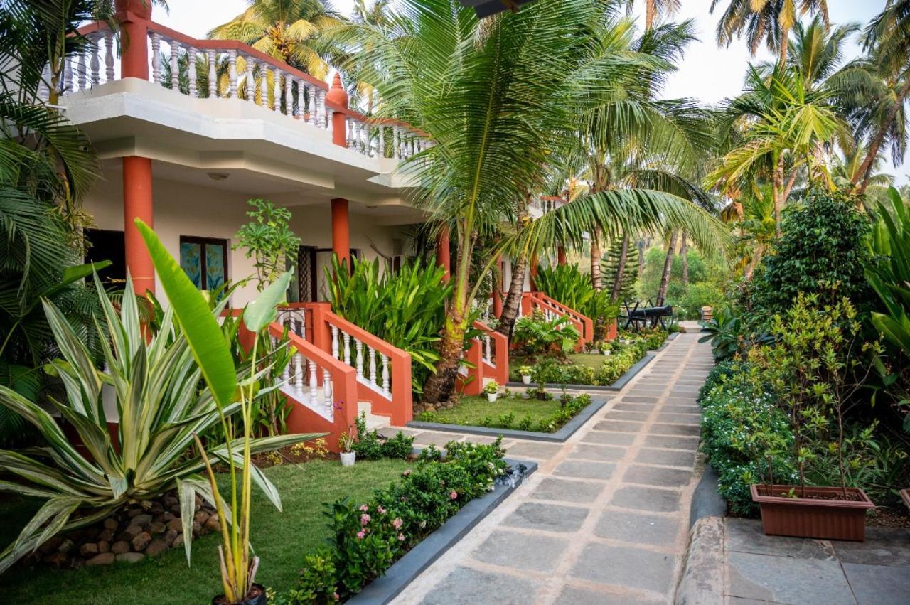 Royal Orbit Resort Agonda Exteriör bild
