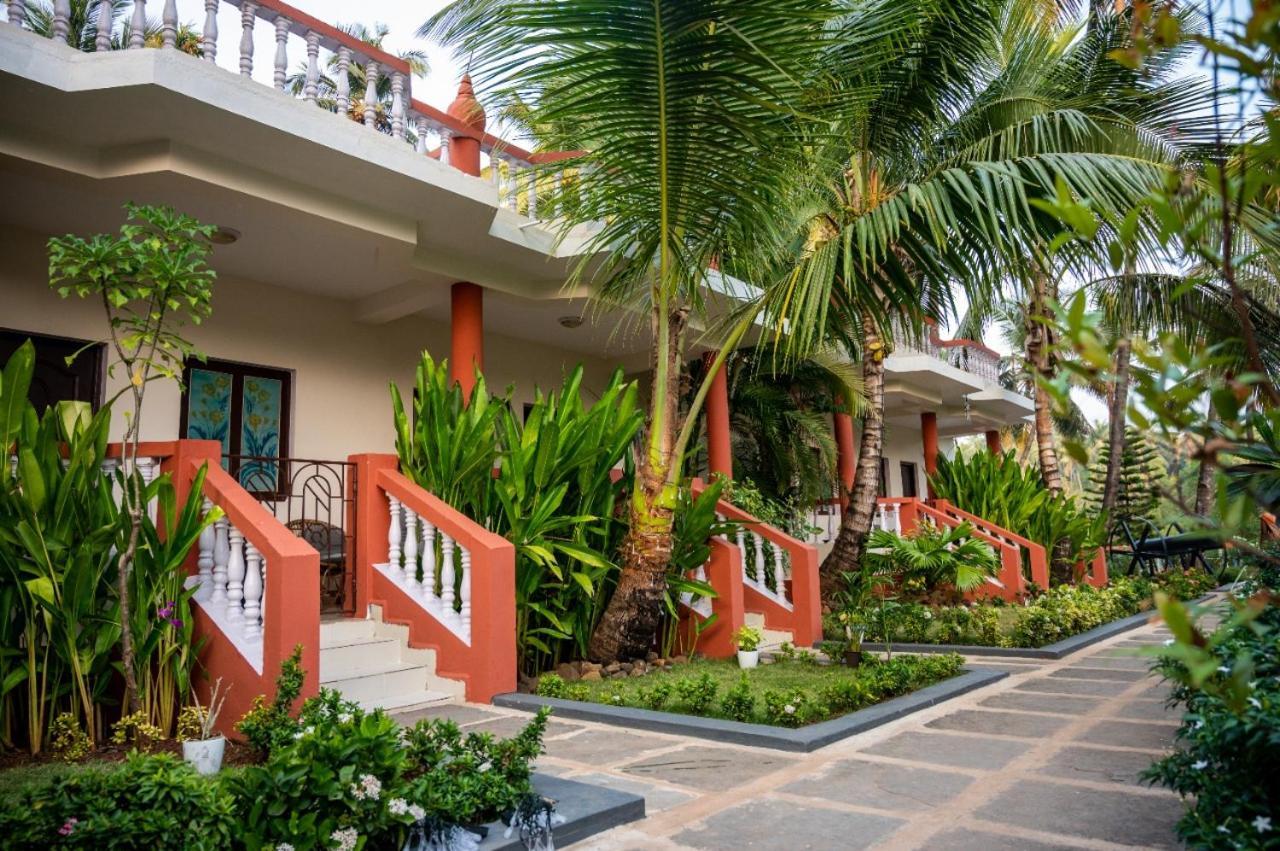 Royal Orbit Resort Agonda Exteriör bild