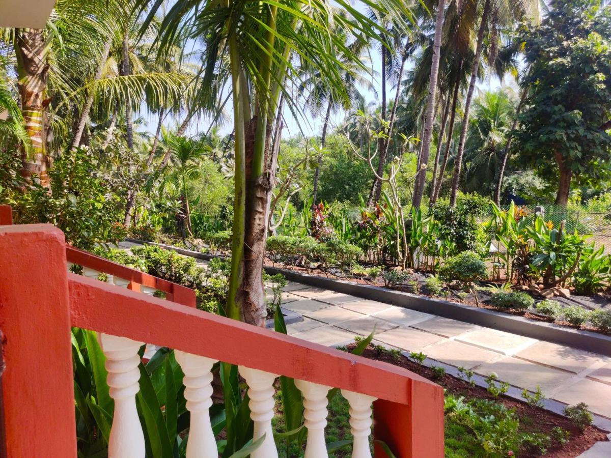 Royal Orbit Resort Agonda Exteriör bild